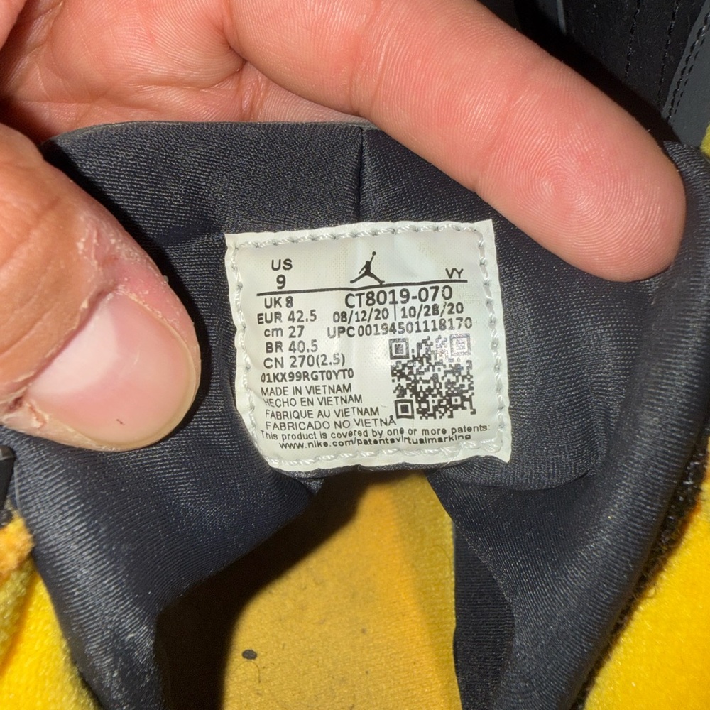 Nike air Jordan 9 Retro Men's Sneakers in Black and Yellow - Picture 10 of 10